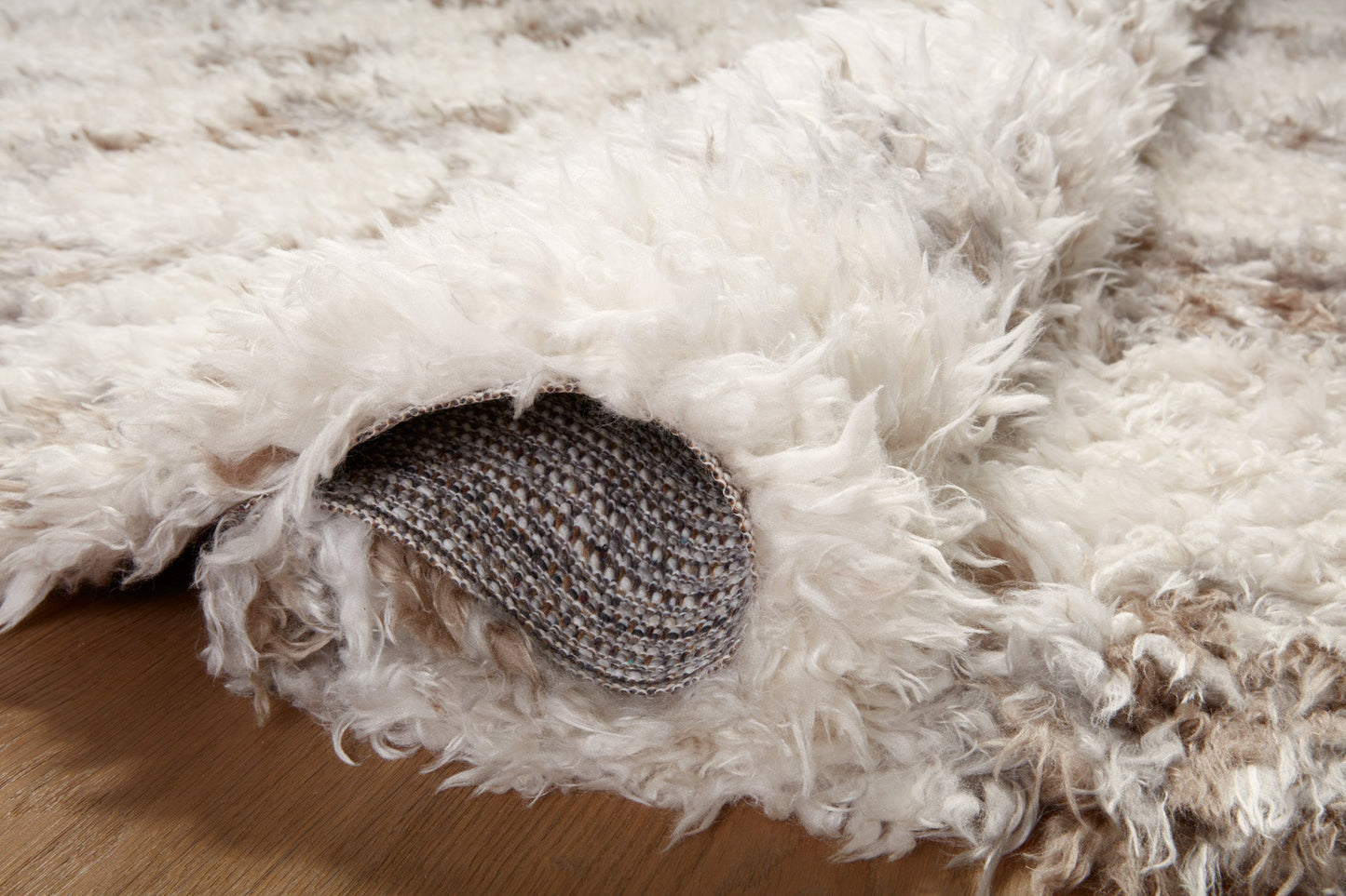 AMI-05 AR IVORY / PEBBLE