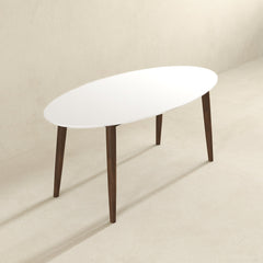 Mesa de comedor ovalada de madera maciza con tapa blanca estilo moderno de mediados de siglo de Ada