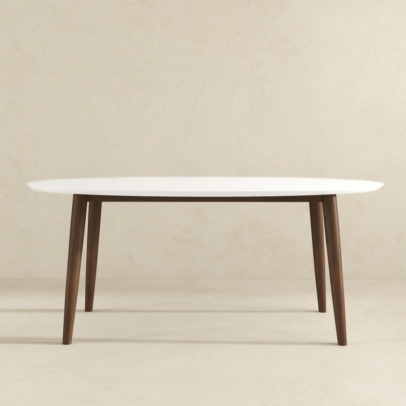 Mesa de comedor ovalada de madera maciza con tapa blanca estilo moderno de mediados de siglo de Ada