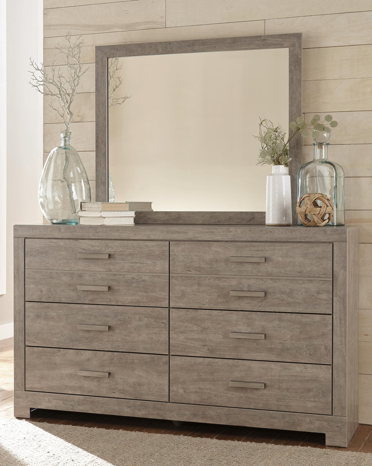 Culverbach King Panel Bed with Mirrored Dresser and Chest