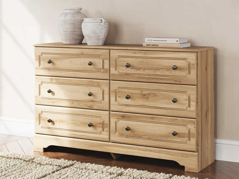 Galletyn Six Drawer Dresser