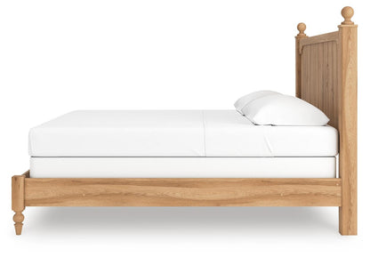 Galletyn King Panel Bed