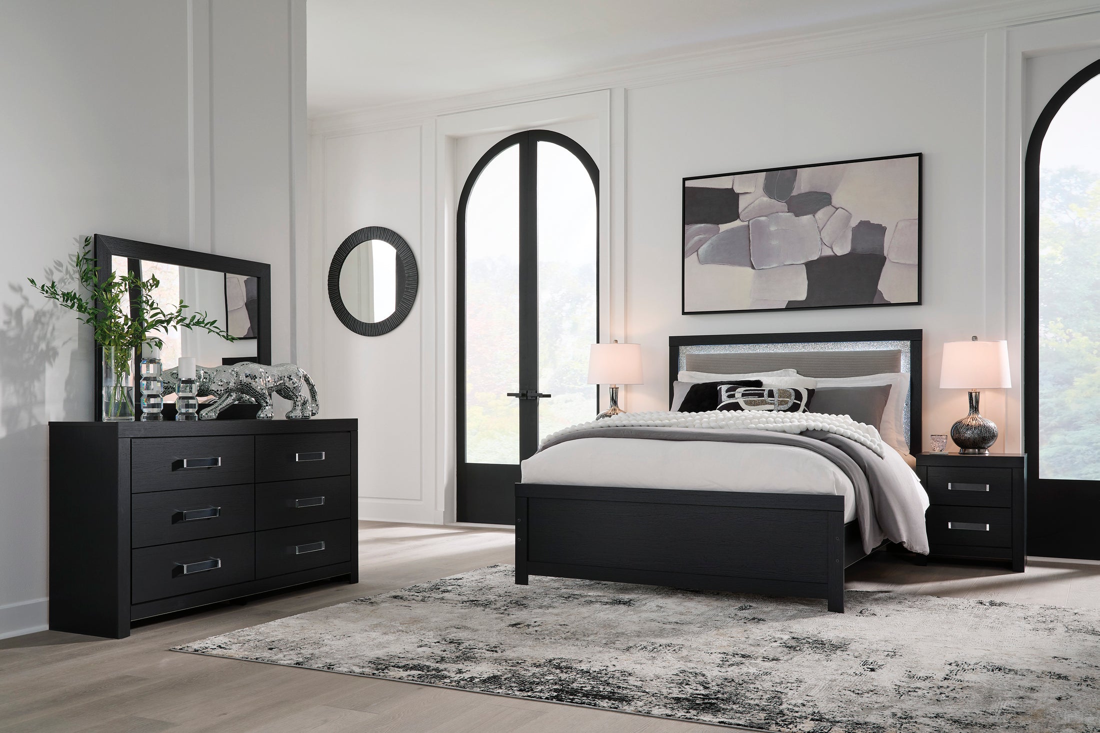 Raechalla 4PC Queen Bedroom Set