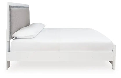 Raechalla King Upholstered Panel Bed