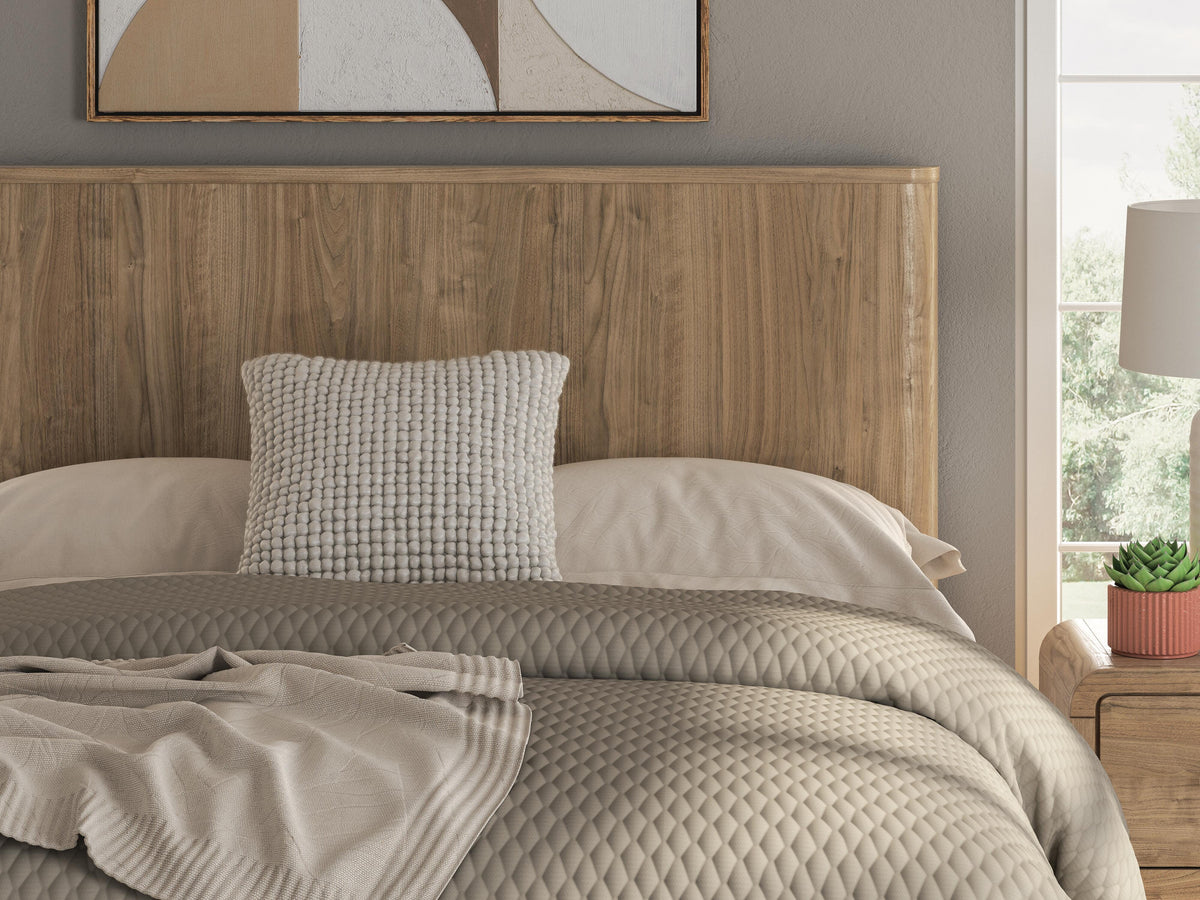Dovander Queen Panel Platform Bed