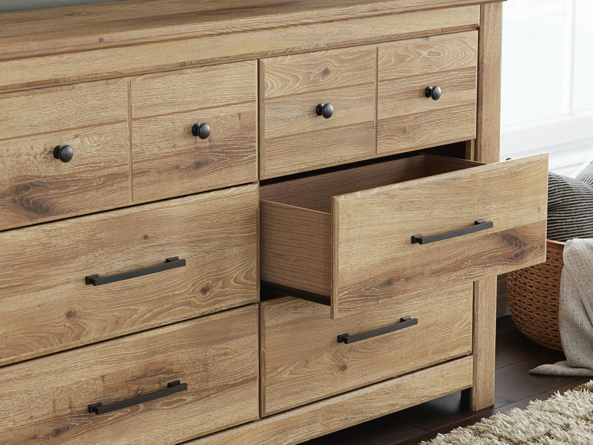 Fenderport Six Drawer Dresser