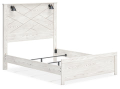 Gerridan 4PC Queen Bedroom Set with Mirrored Dresser & Nightstand
