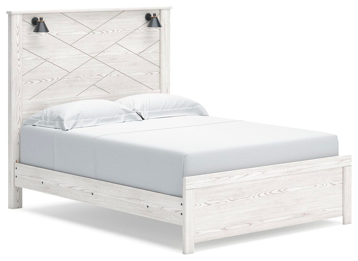 Gerridan 4PC Queen Bedroom Set with Mirrored Dresser & Nightstand