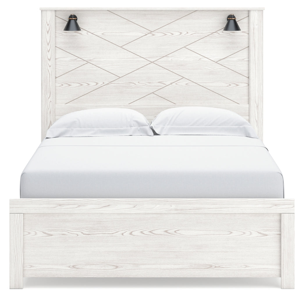 Gerridan Queen Panel Bed with Mirrored Dresser