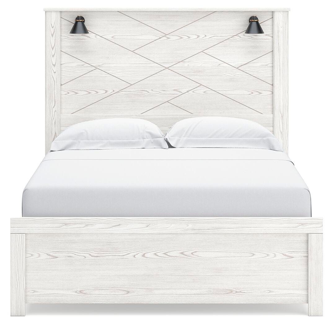 Gerridan 4PC Queen Bedroom Set with Mirrored Dresser & Nightstand