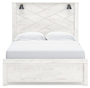 Gerridan 4PC Queen Bedroom Set with Mirrored Dresser & Nightstand