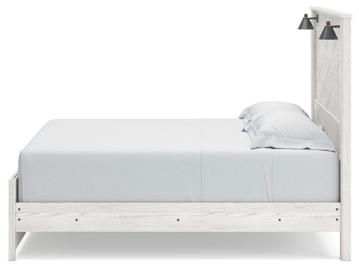 Gerridan King Panel Bed with Mirrored Dresser and Nightstand