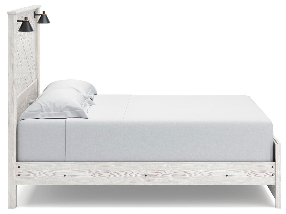 Gerridan King Panel Bed with Mirrored Dresser and Nightstand