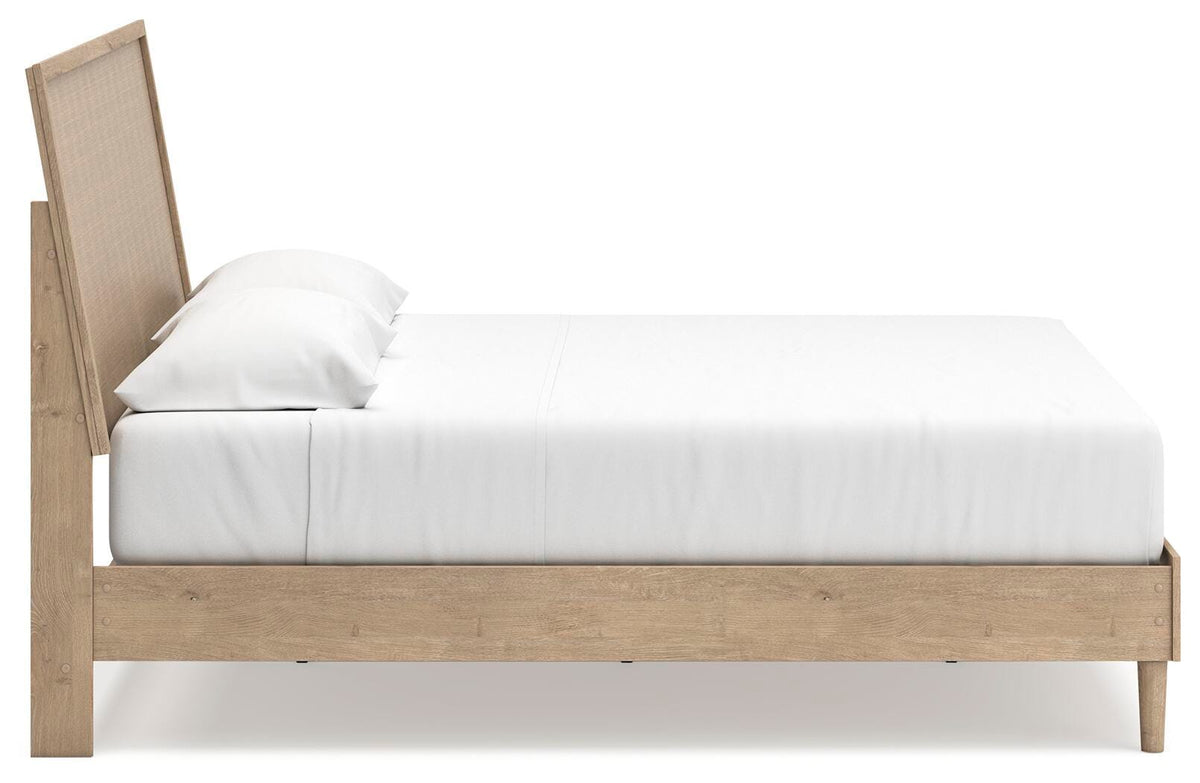Cielden King Panel Bed with Mirrored Dresser and Nightstand