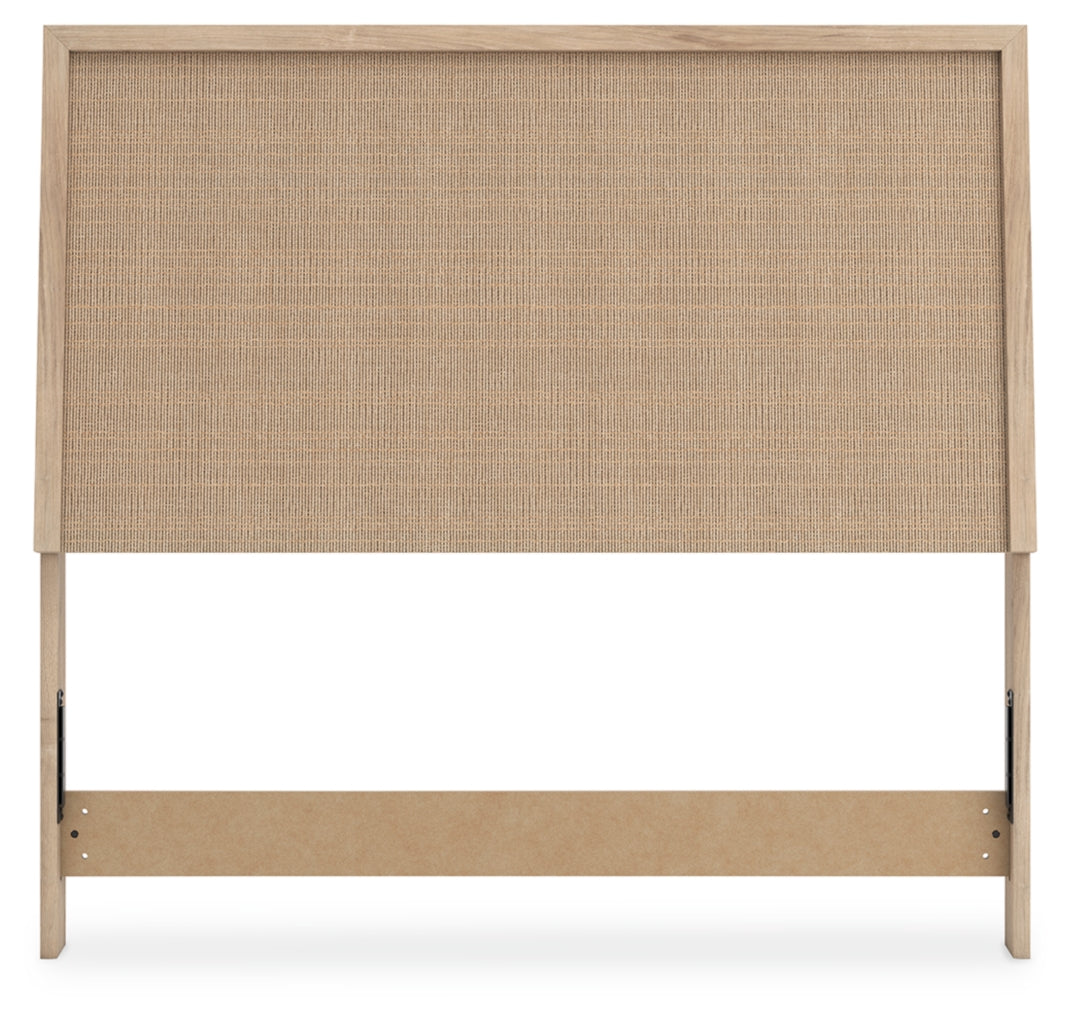 Cielden Full Panel Headboard with Mirrored Dresser