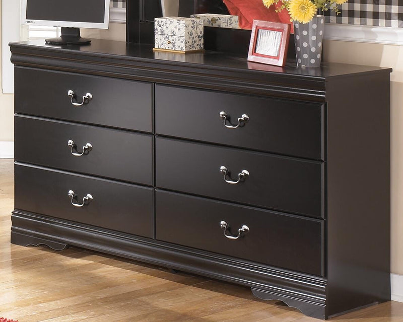 Huey Vineyard Six Drawer Dresser