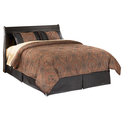 Huey Vineyard Queen Sleigh Headboard Bed with Mirrored Dresser and Chest