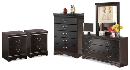 Huey Vineyard Dresser, Mirror, Chest and 2 Nightstands