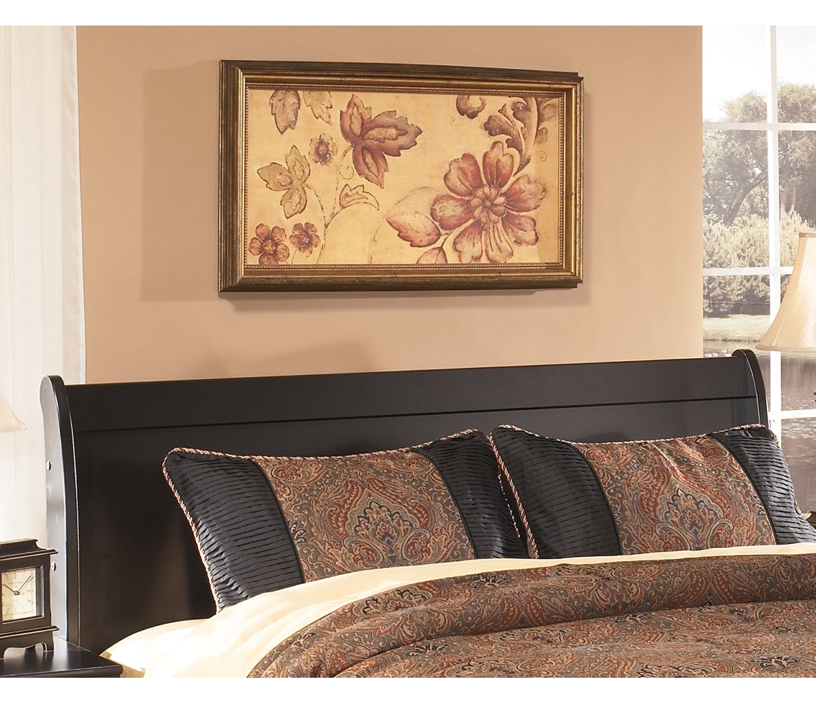 Huey Vineyard Queen Sleigh Headboard