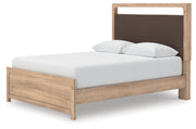Hollymount Queen Upholstered Platform Bed