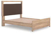 Hollymount Queen Upholstered Platform Bed