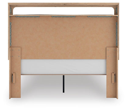 Kinlanni Queen Upholstered Platform Bed, Dresser and Mirror