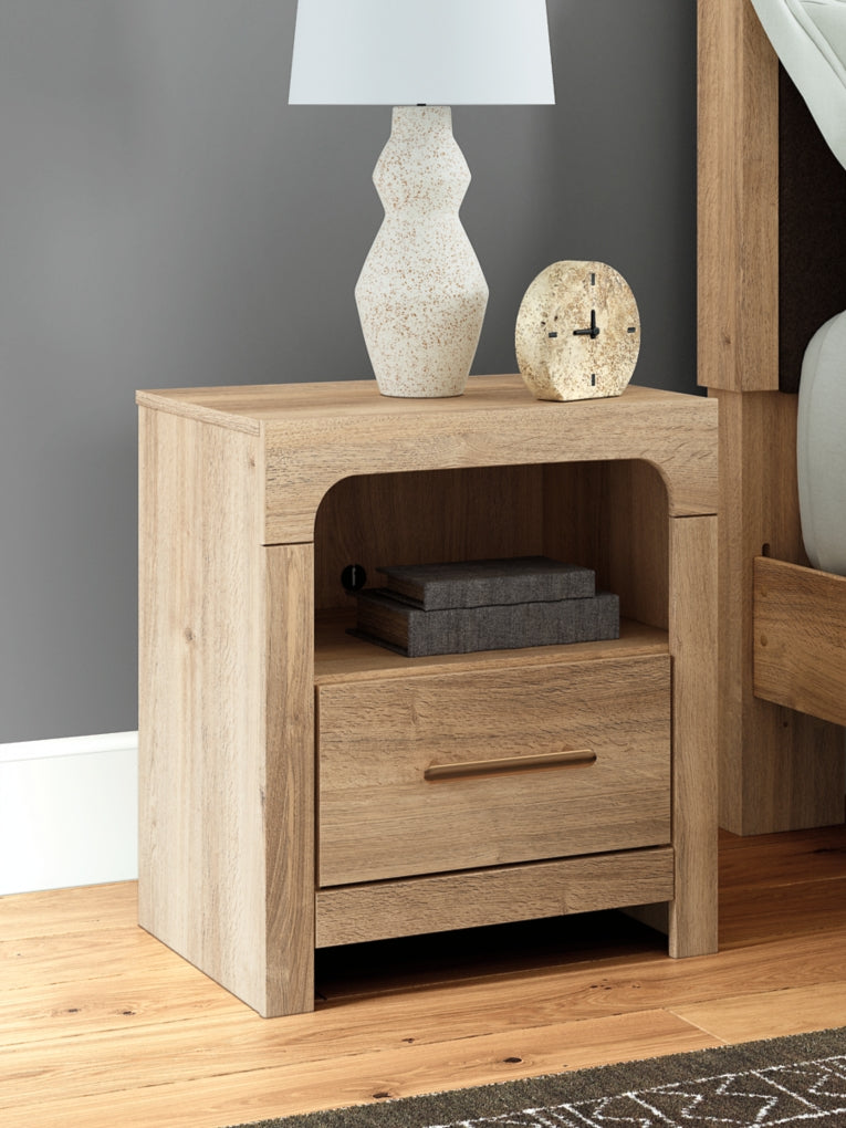Hollymount One Drawer Night Stand