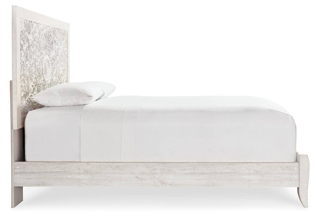Paxberry Queen Panel Bed with Mirrored Dresser, Chest and Nightstand