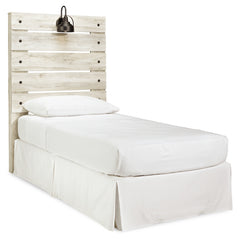 Cambeck Twin Panel Headboard Bed with Mirrored Dresser, Chest and Nightstand