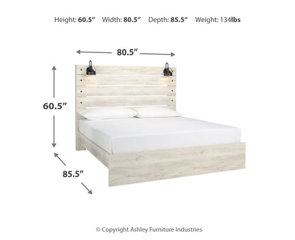 Cambeck King Panel Bed with Mirrored Dresser and Nightstand