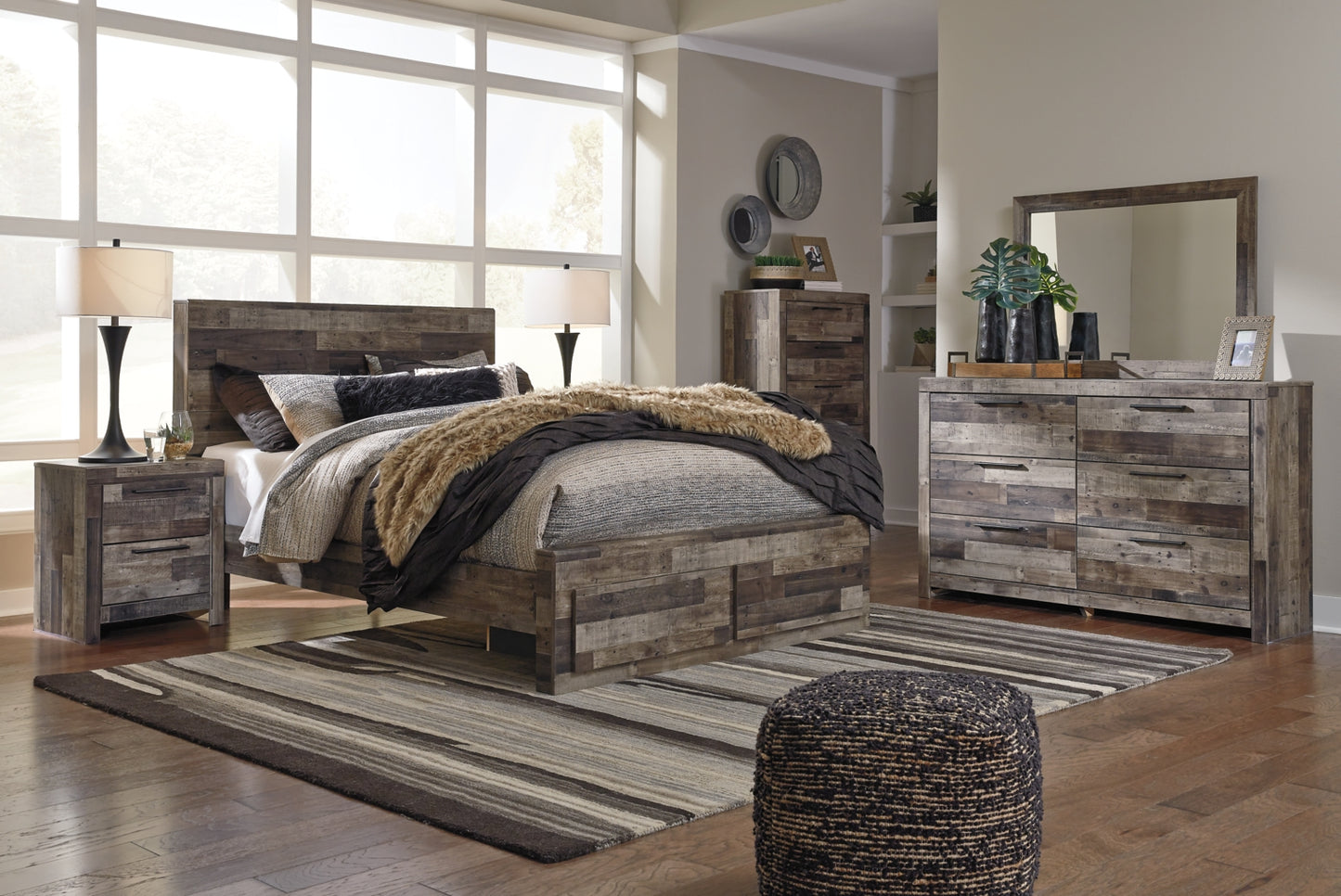 Derekson Queen Panel Bed with 2 Storage Drawers