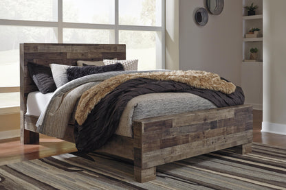 Derekson Queen Panel Bed