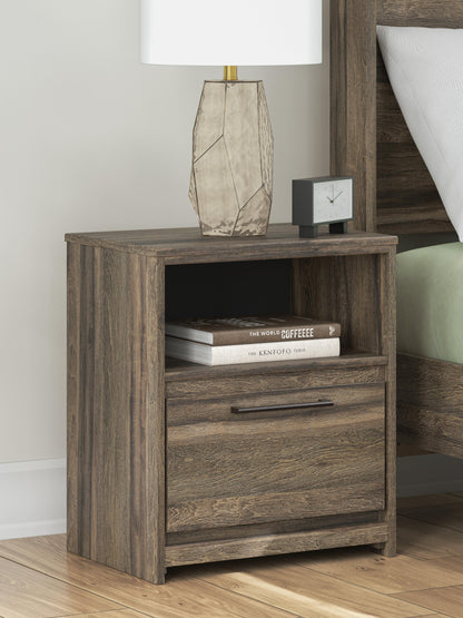 Elbrim King Panel Bed, Dresser, Mirror and Nightstand