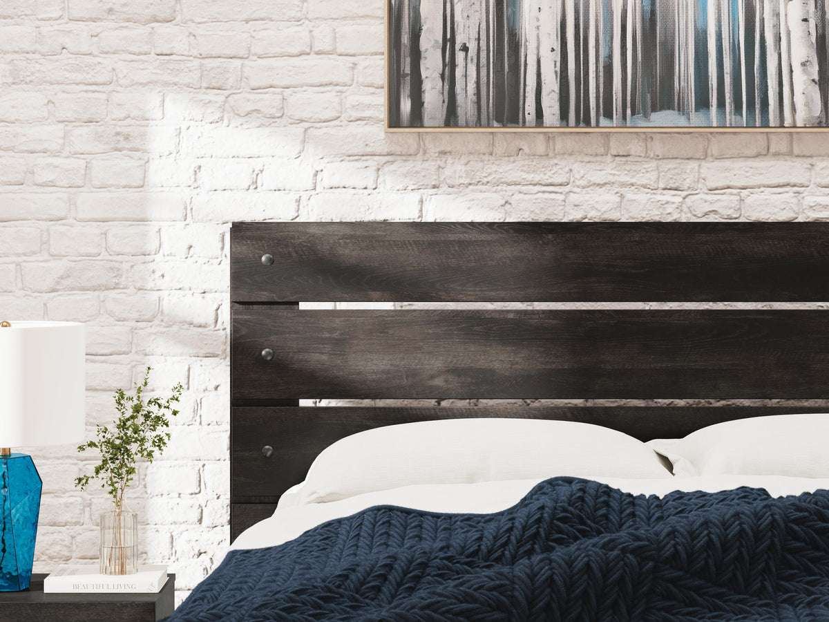 Delmorta Queen Panel Bed