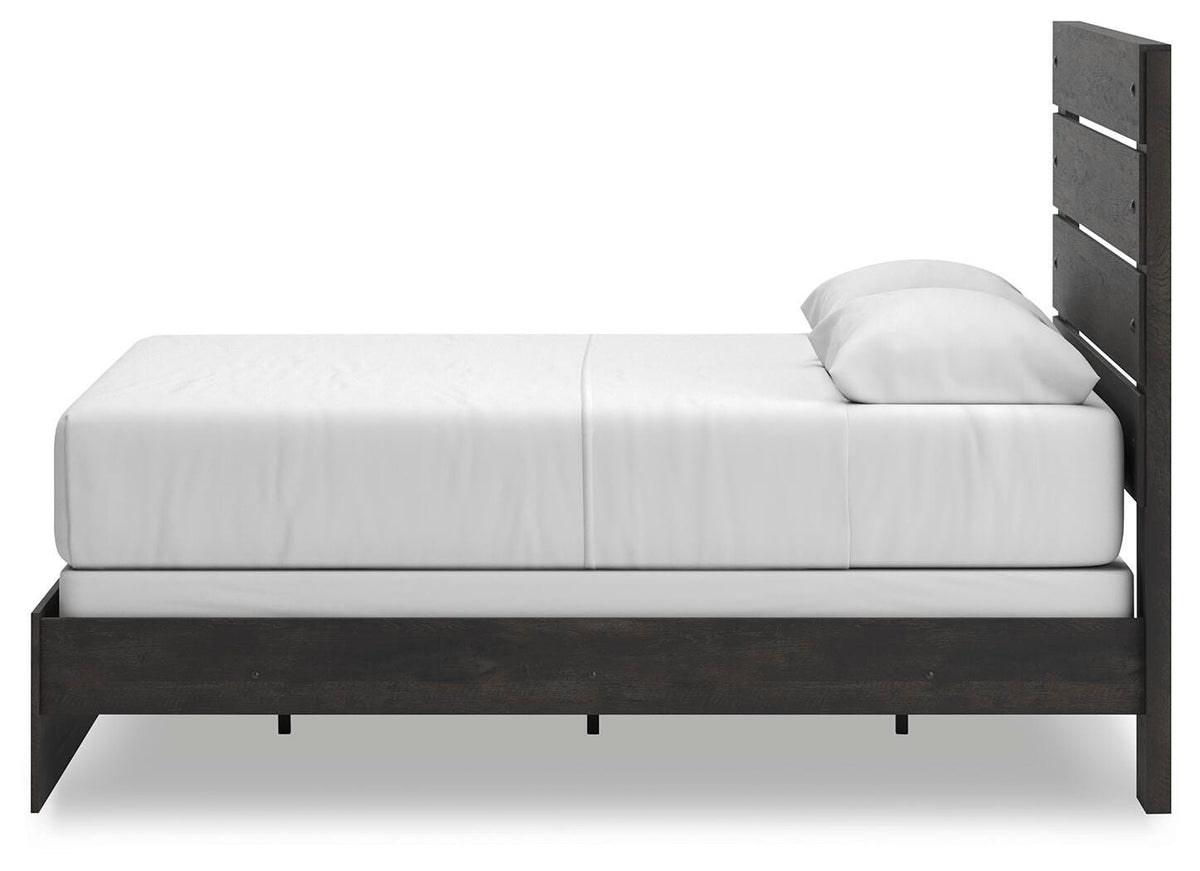 Hollivern Queen Panel Bed, Dresser, Mirror and Nightstand