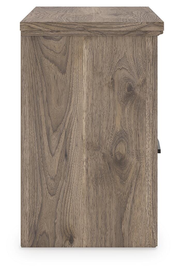 Rusticott Queen Poster Bed with Mirrored Dresser and Nightstand