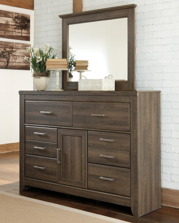 Juararo Queen Poster Bed, Dresser, Mirror, Chest and 2 Nightstands