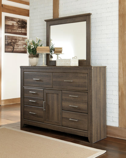 Juararo Queen Poster Bed with Mirrored Dresser and 2 Nightstands