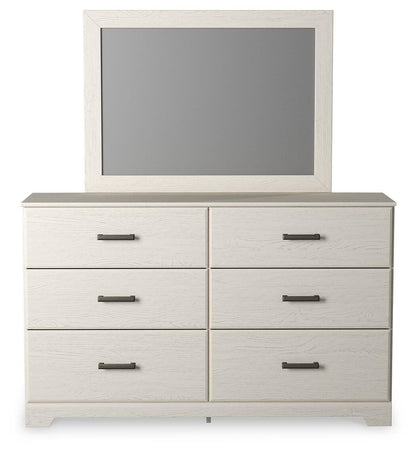 Stelsie King Panel Bed with Mirrored Dresser and Nightstand