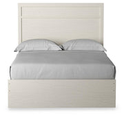 Stelsie Full Panel Bed with Mirrored Dresser and Nightstand