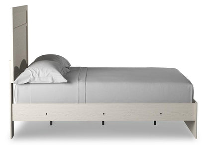 Stelsie Full Panel Bed with Mirrored Dresser and Nightstand