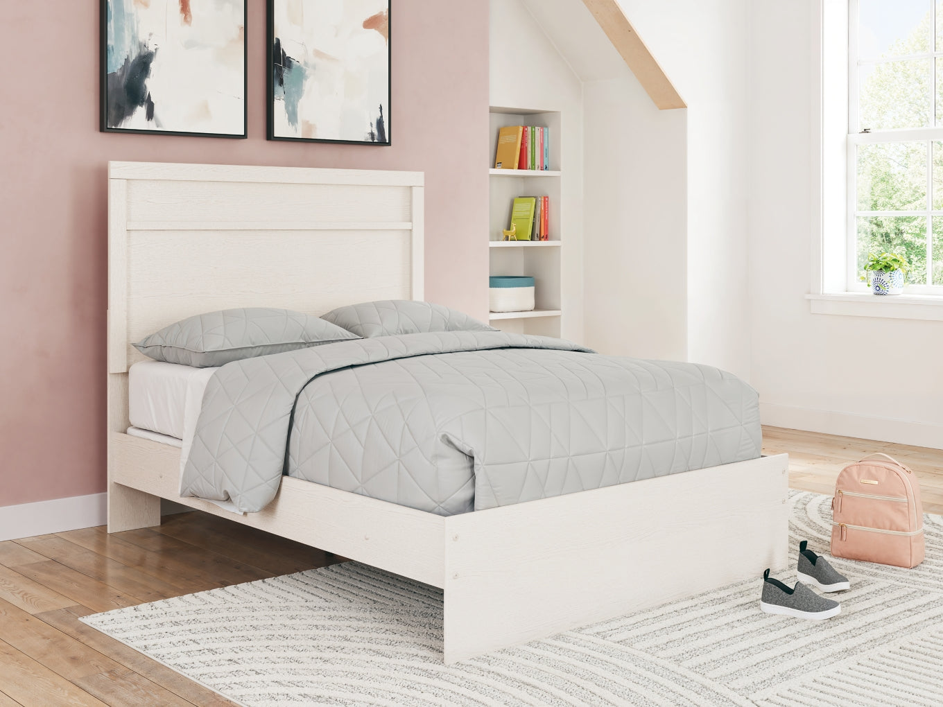 Stelsie Full Panel Bed