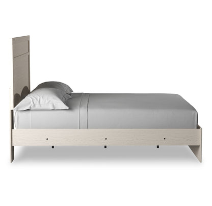 Stelsie Queen Panel Bed