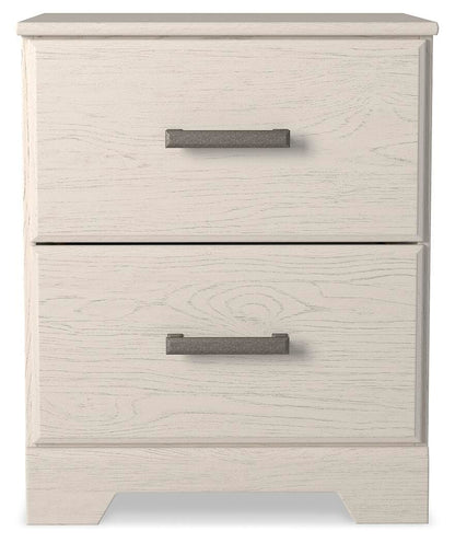 Stelsie Full Panel Bed with Mirrored Dresser and Nightstand