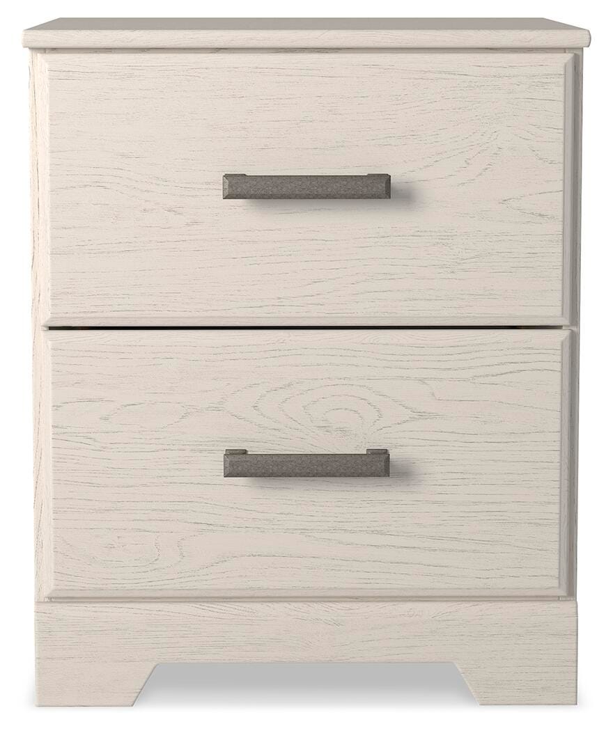Stelsie Queen Panel Bed with Mirrored Dresser and Nightstand