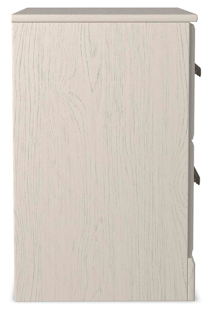 Stelsie Queen Panel Bed with Mirrored Dresser and Nightstand