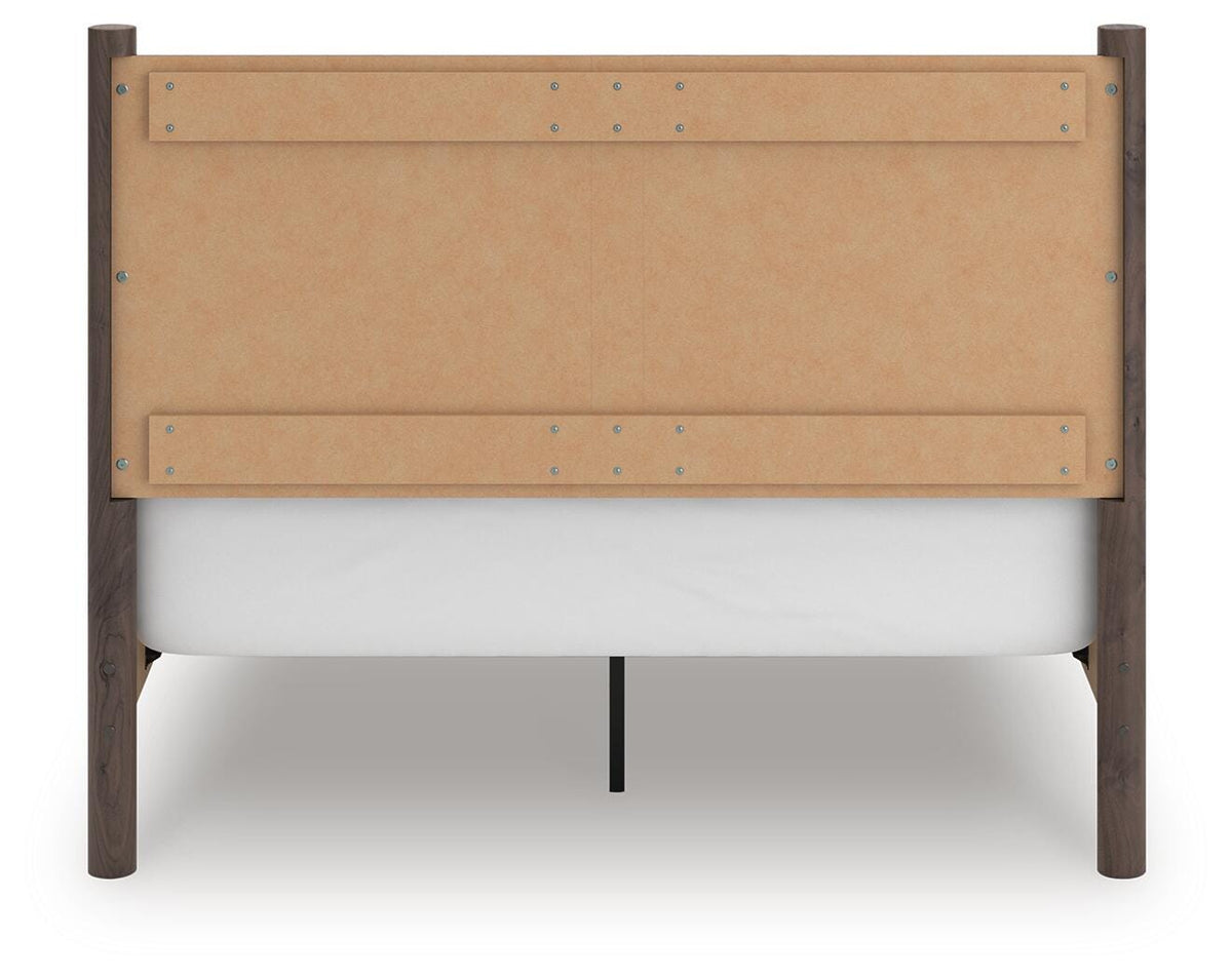 Pamytta Queen Panel Bed, Dresser, Mirror and Nightstand