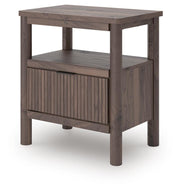 Pamytta Queen Panel Bed, Dresser, Mirror and Nightstand
