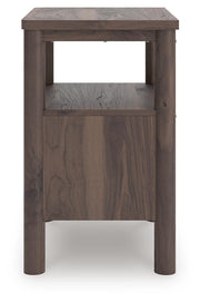 Pamytta Queen Panel Bed, Dresser, Mirror and Nightstand