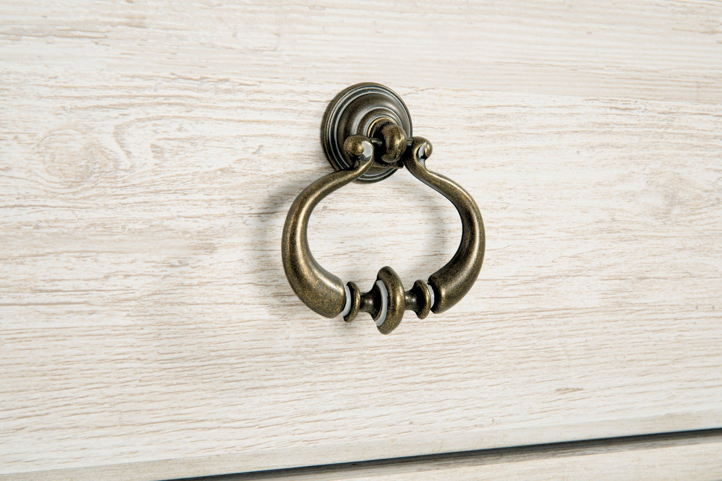 Cómoda y espejo Willowton